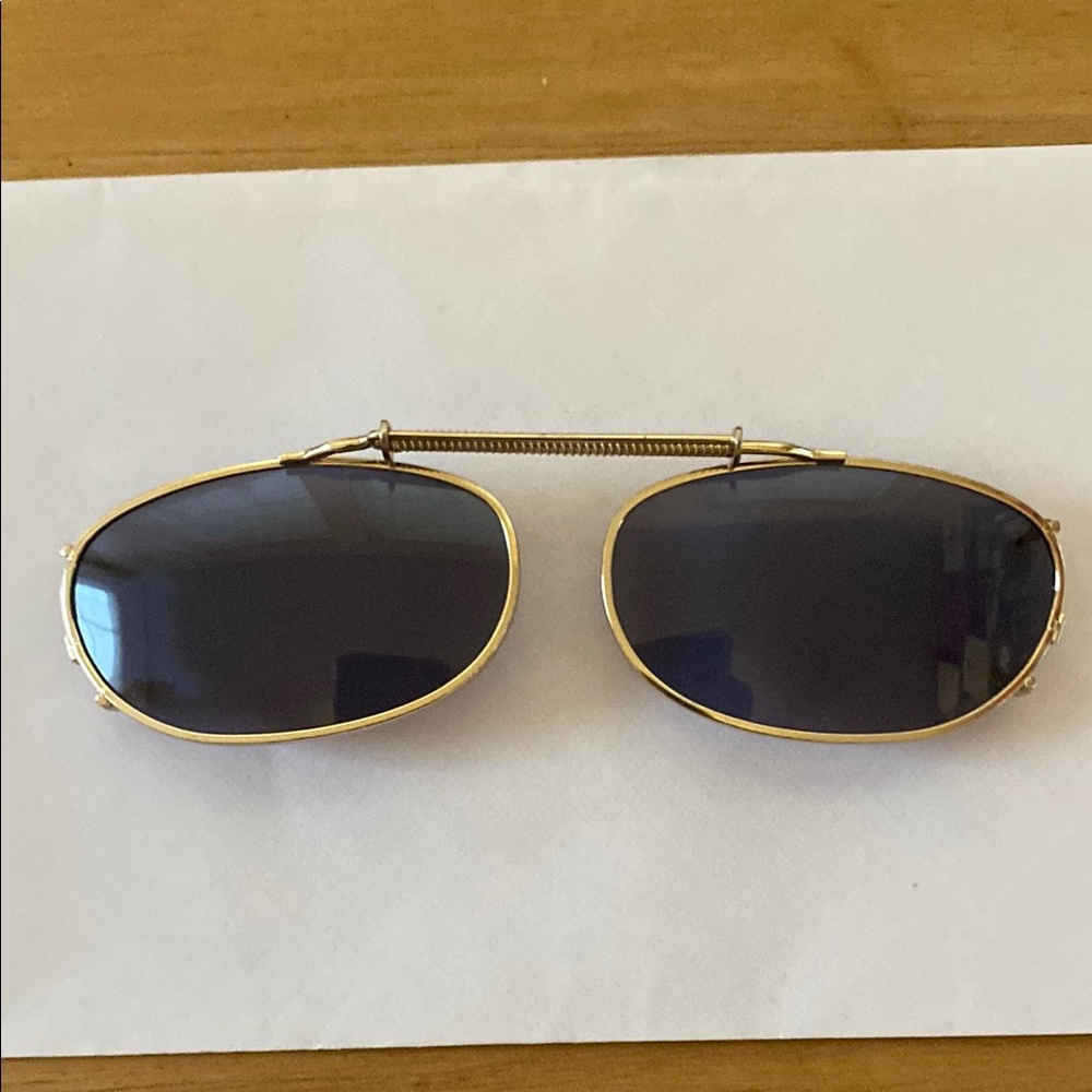 Flying Fisherman SpringLock Clip-On Polarized Sunglasses Gold Tone Frame Smoke